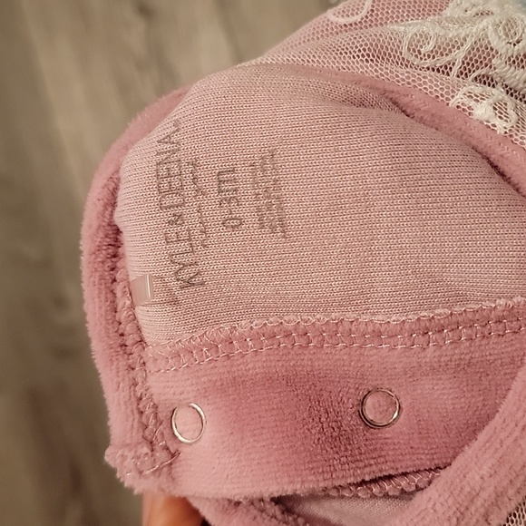 Kyle & Deena - Picture 4 of 4